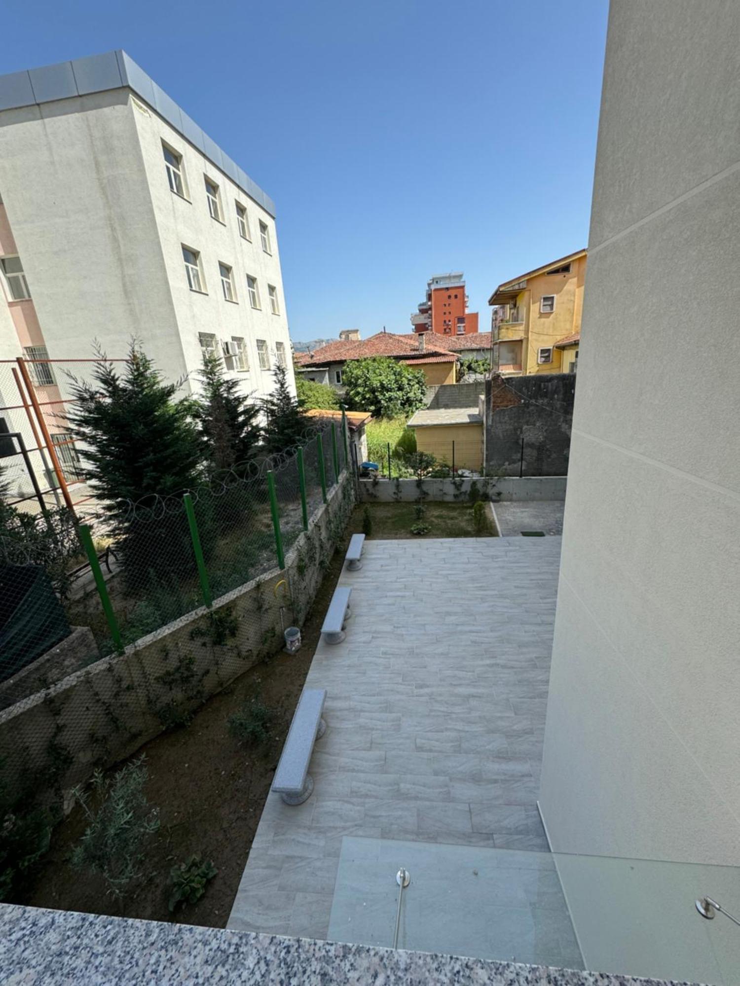 Apartment In City Center Shkodër Esterno foto