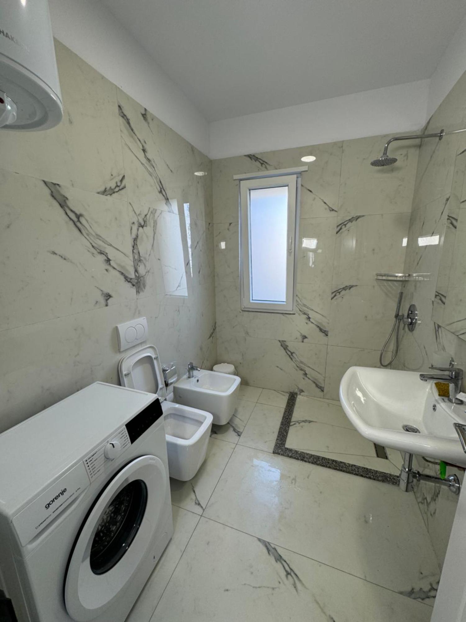 Apartment In City Center Shkodër Esterno foto